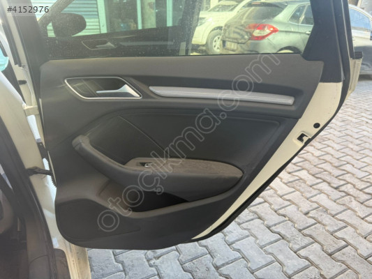 2013-15 AUDİ A3 SEDAN SAĞ ARKA KAPI İÇ DÖŞEME ORJ ÇIKMA