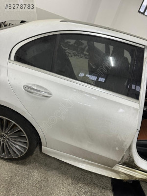 C200 W206 HATASIZ ÇIKMA SOL ARKA KAPI DOLU
