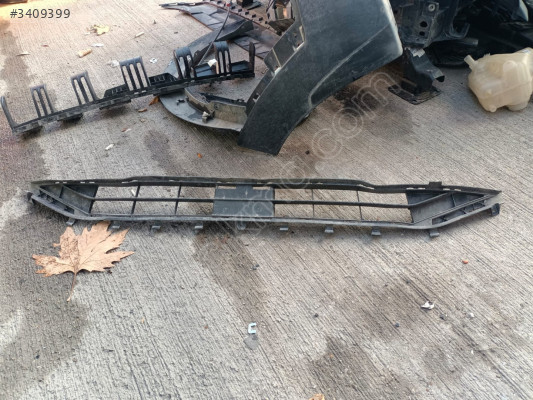 FORD FOCUS ÖN TAMPON IZGARASI  JX7B-17K945-A1