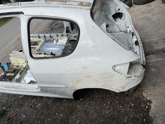 Peugeot 206 tek kapı sol arka Çamurluk
