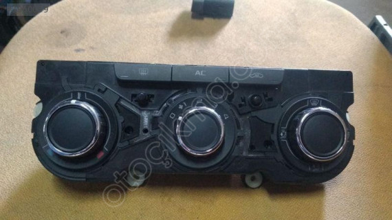 SKODA OCTAVİA 2009 2013 KLİMA KONTROL PANELİ 3T0820047AB