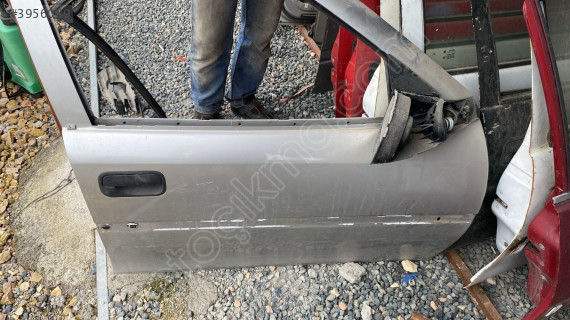 OPEL VECTRA B SAĞ ÖN KAPI.OTO ERKAN ÜNYE