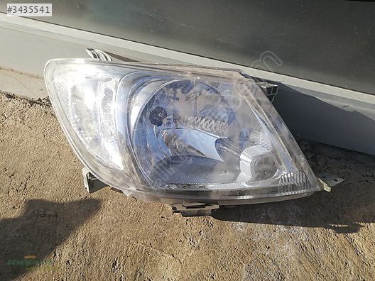TOYOTA HİLUX ÇIKMA SAĞ FAR ORJİNAL 2009 2010 2011