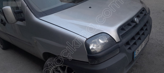 Fiat Doblo 1 2005 model ön far