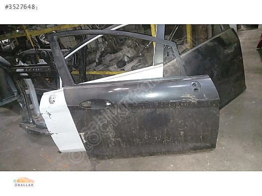 2011 FORD FİESTA SAĞ ÖN KAPI ''MERTLER OTO YEDEK PARÇA''DA