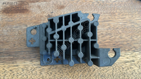 HYUNDAİ BAYON SAĞ FAR BEYNİ