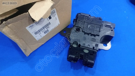 BAGAJ KİLİDİ INSIGNIA CRUZE ASTRA J SEDAN 13 513 995