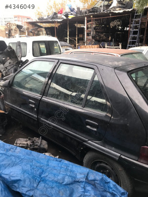 CITROËN SAXO SOL ÖN KAPI  OEM 9002E6