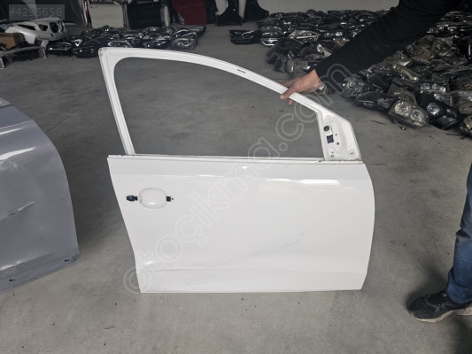 2010/2017 VW POLO BEYAZ SAĞ ÖN KAPI ORJINAL LOKALLIK