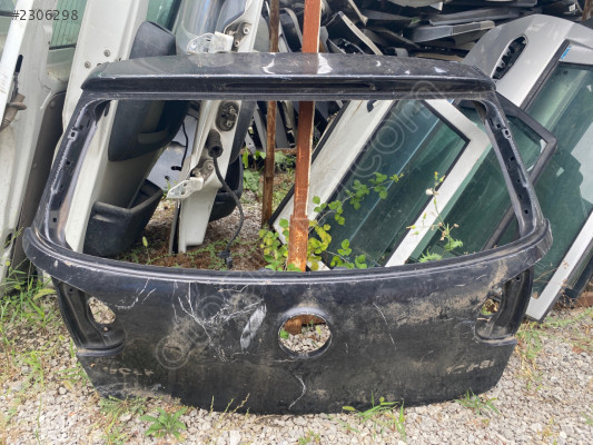 VOLKSWAGEN GOLF BAGAJ KAPAĞI