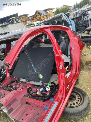 PEUGEOT 308 SOL ARKA KESME ÇAMURLUK OTO FEDAİ