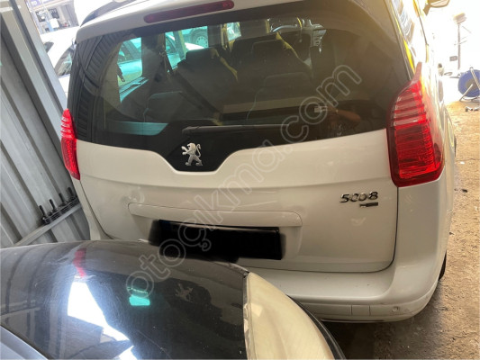 Peugeot 5008 bagaj kapağı