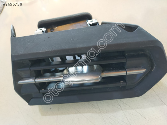 AUDİ A3 HAVALANDIRMA IZGARASI ÖN SOL 8Y1820901A