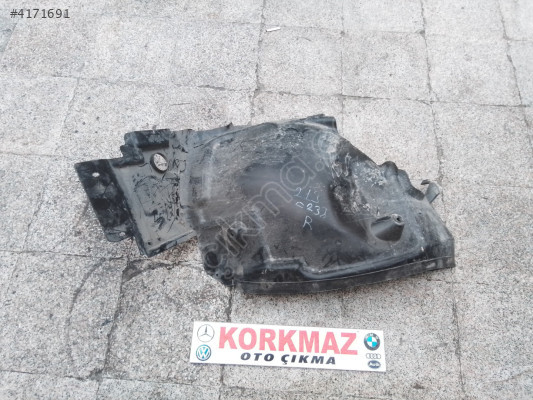 MERCEDES E KASA W213 SAĞ ÖNÜN ARKASI ÇAMURLUK DAVLUMBAZI