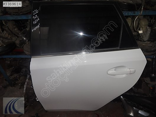 TOYOTA AURIS SW 2017 ÇIKMA SOL ARKA KAPI