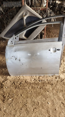 Toyota corolla 2010 model sol on kapi