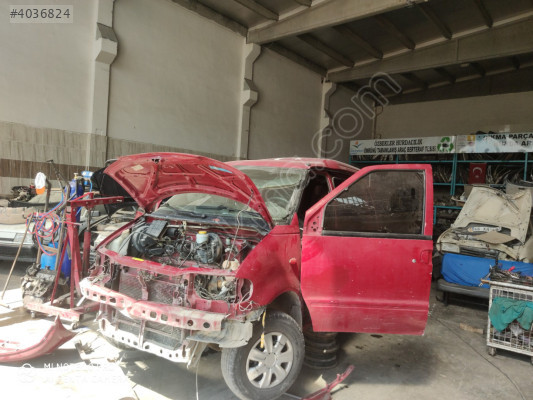 Nissan vanetta çıkma parça