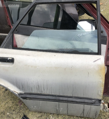 Ford Taunus Çıkma Sağ Arka Kapı