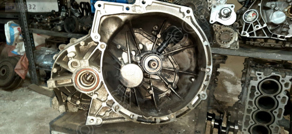 Volvo S40 şanzuman çıkma orjinal  3M5R-7201-ZB