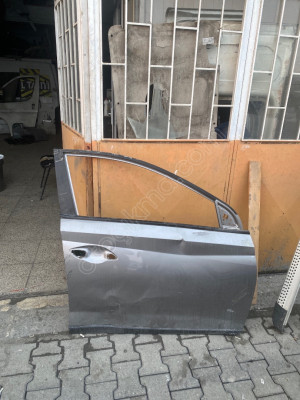 Hyundai bayon sağ ön kapı çıkma orijinal