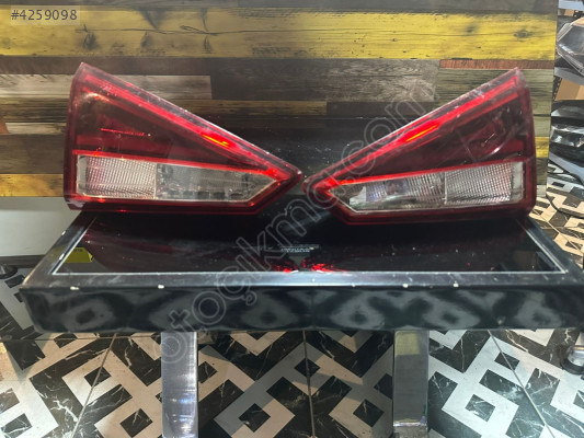 SEAT ARONA SAĞ SOL STOP  6f9945307D 6F9945308D ÇIKMA ORJİNAL