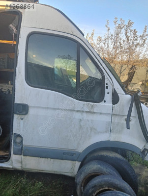 Renault Master 2 sağ ön kapı