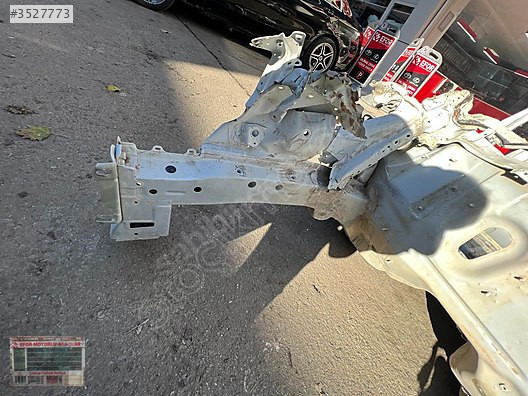 TOYOTA COROLLA SAĞ ŞASE KESME ORJİNAL PARÇA 13-18