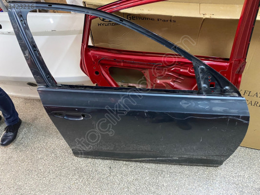 SKODA OCTAVİA SAĞ ÖN KAPI ORJİNAL ÇIKMA