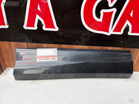 Audi Q3 sağ arka kapı çıtası kapı dodik bandı 2018 2024