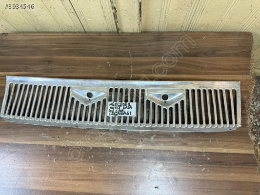 MERCEDES W115 ÖN CAM IZGARASI ORJİNAL ÇIKMA TEMİZ