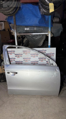 VW PASSAT B7 SAĞ ÖN KAPI