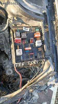 Audi A3 2004 model 1.6 manuel sigorta kutusu