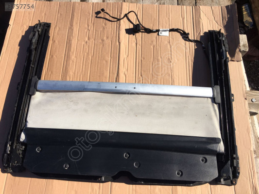 VOLKSWAGEN PASSAT B8 SUNROOF MEKANİZMASI VE PERDE