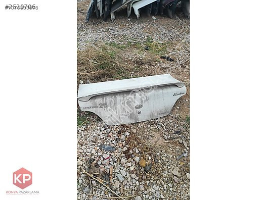 Hyundai Elantra bagaj kapağı