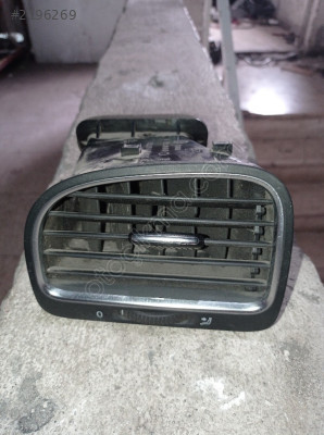 5K0819709 2010 GOLF6 ORJİNAL ÇIKMA SOL HAVALANDIRMA IZGARASI
