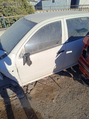 Skoda Fabia sol ön kapı