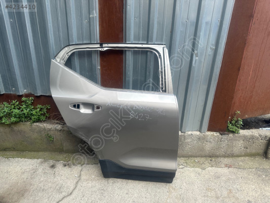 Volvo xc40 sağ arka kapı