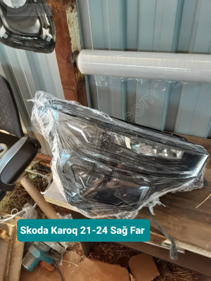 Skoda Karoq 21-24 Sağ Far