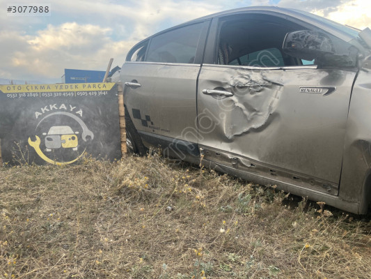 Renault Fluence Sağ Marşbiyel Komple Çıkma