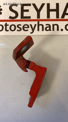 13180564 Opel Corsa D Sağ Ön Kapı Üst Menteşesi