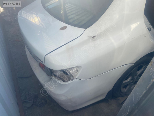 Toyota Corolla 2012 kesme arka komple