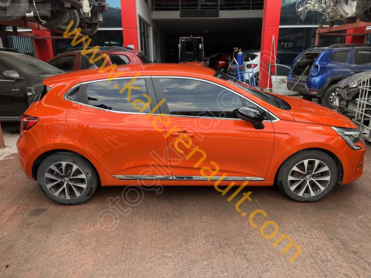Clio 5 Sağ Arka Çamurluk Sacı Kesme (Mercan Turuncu) 760309260R