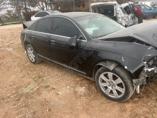 Audi a6. Sağ ön kapı hatası