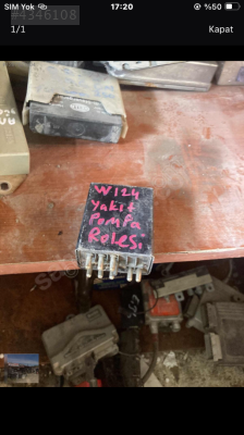 Mercedes W 124 yakıt pompası rölesi