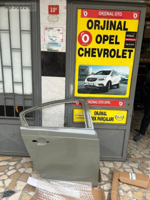 Chevrolet cruze sedan sağ arka kapı sıfır