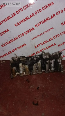 TOYOTA HİLUX ÇIKMA EMME MANİFOLDU