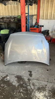 Renault clio sembol motor kaputu