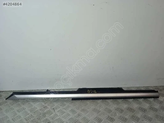 3G1853262AK ORJİNAL  GÖĞÜS SÜS ÇITASI LEDLİ ARTEON PASSAT 2015>