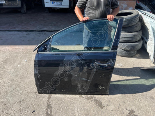 2009/2012 VW GOLF 6 SİYAH SOL ÖN KAPI ORJINAL DOLU