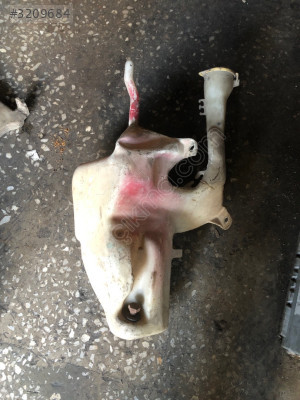 MITSUBISHI CARİZMA CAM SU BIDONU